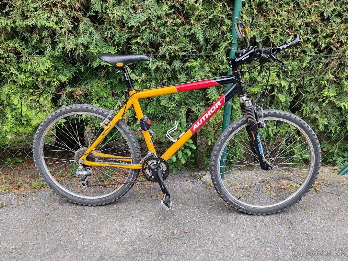 PREDÁM HORSKÝ BICYKEL a nosiče na bicykel