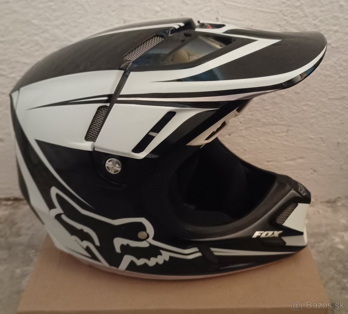 spickova zavodna MX prilba FOX V4 flight carbon velkost S