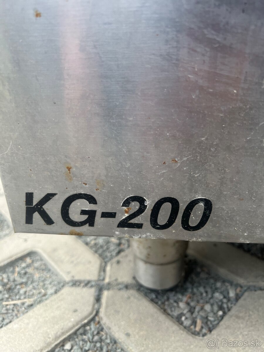 Predám varny kotol 200l plyn