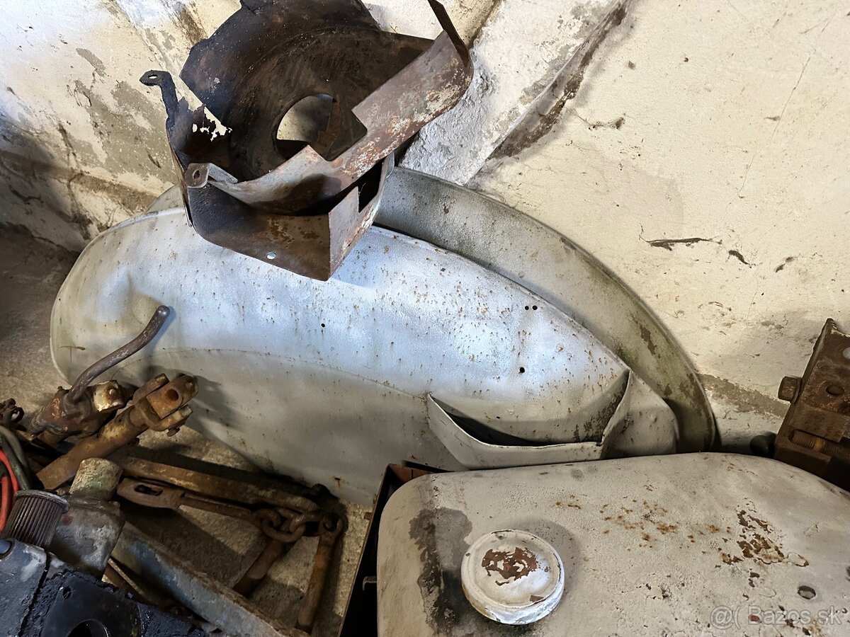Blatníky lízatka na Zetor 25