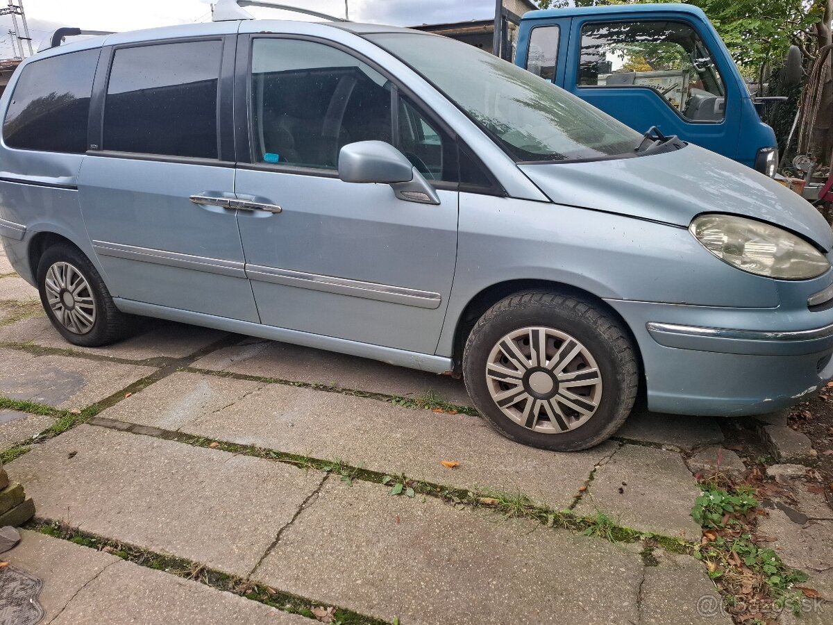 Rozpredam Peugeot 807 2.0hdi