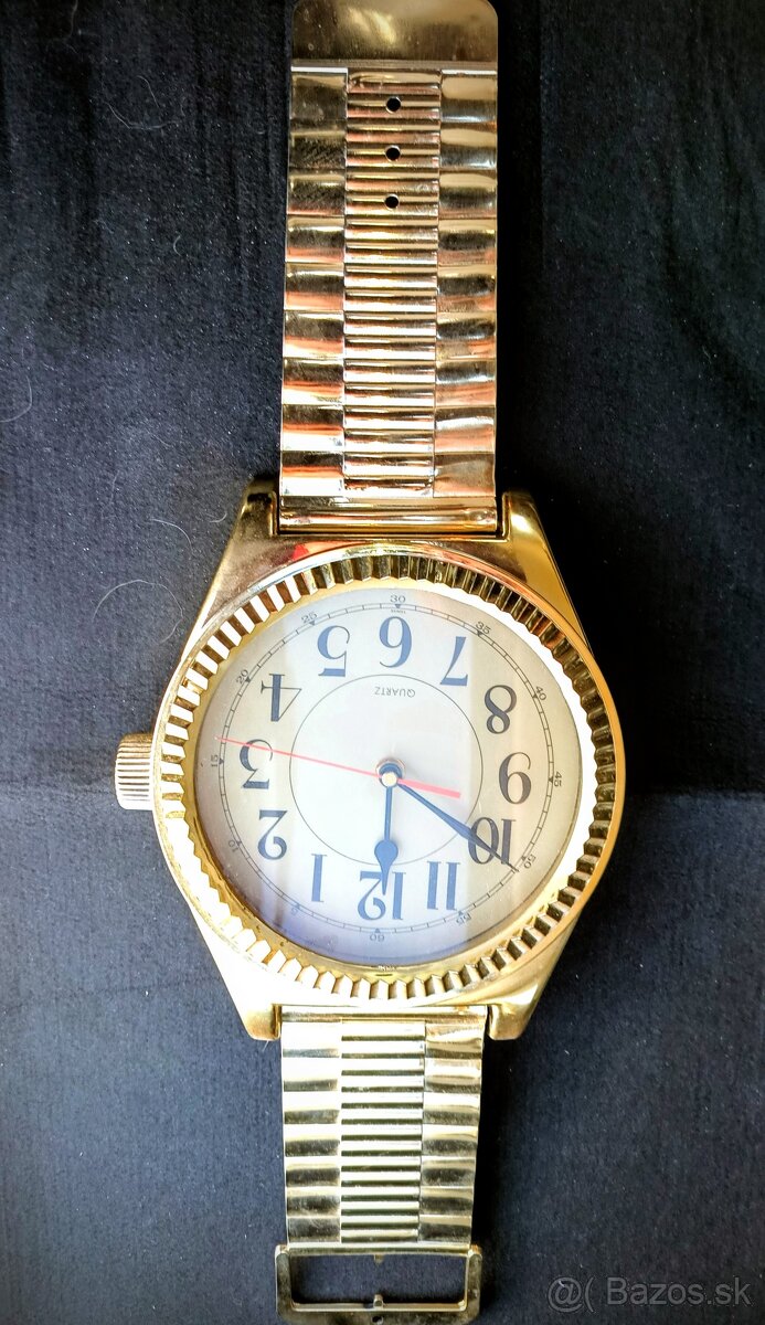 Nástenné hodiny Quartz