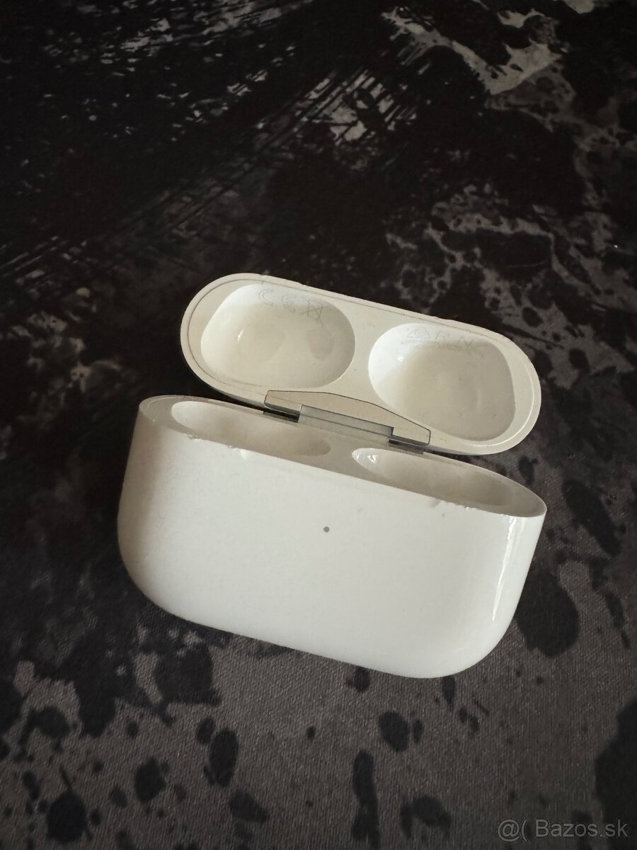 Apple AirPods Pro 2 Case