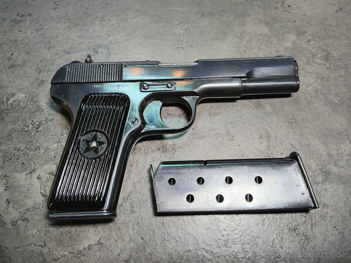 PIŠTOĽ TOKAREV TT33, r.v.1951 s púzdrom a dvoma zásobníkmi