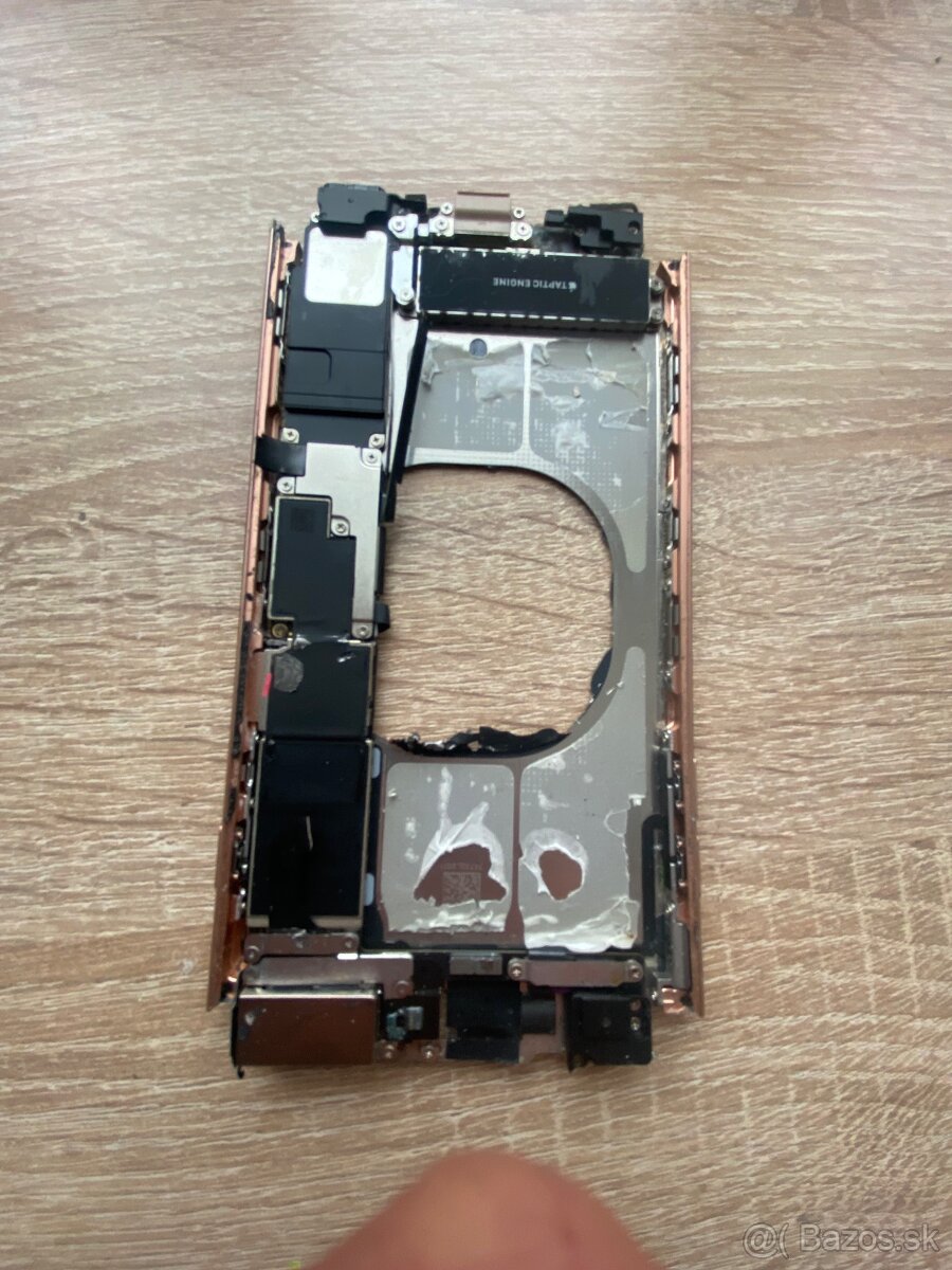 Náhradné diely na iPhone 8 plus