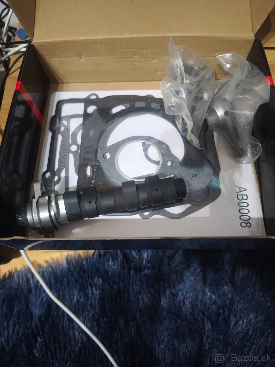 Predam na hondu trx 400 vacky tesnenia a vahadla