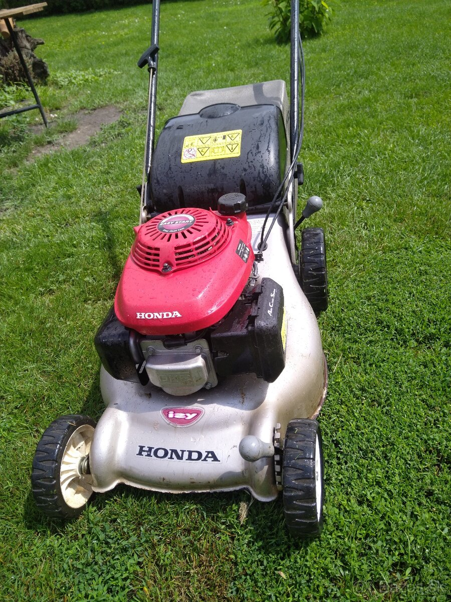 Benzínová kosačka s pohonom honda