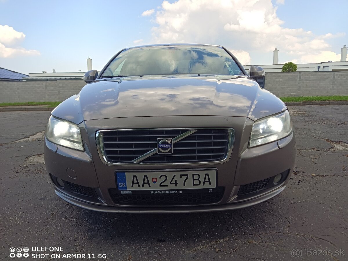 Volvo S80 2,4 136 kW, D5 AWD (4x4)