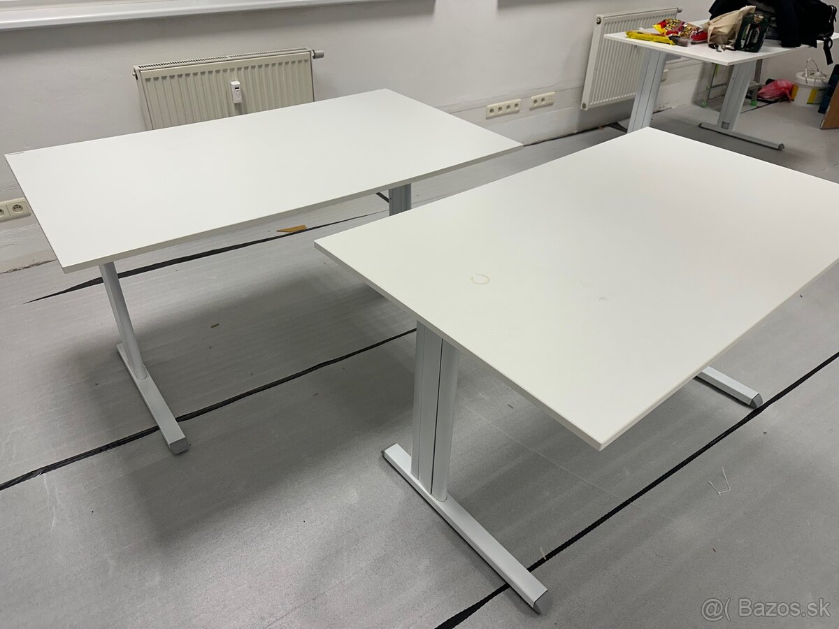 Písací stôl /kancelársky stôl
