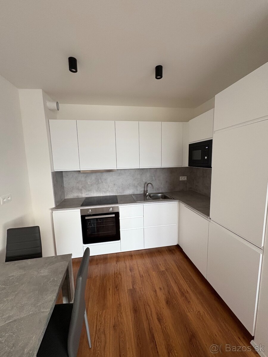 Prenájom 2-izbového bytu Stupava