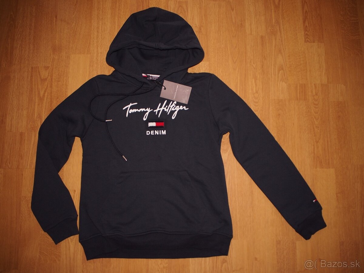 Tommy Hilfiger dámska mikina s kapucnou čierna