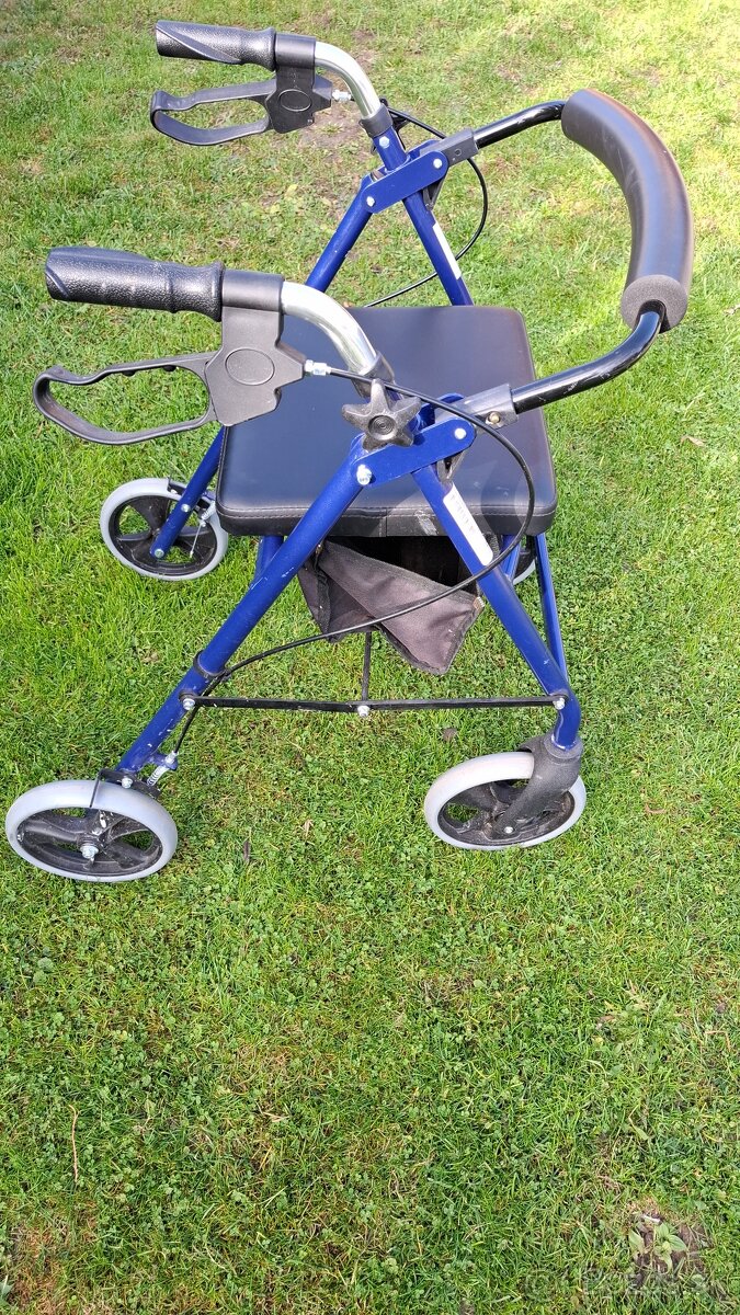 Vozík chodítko pre seniorov