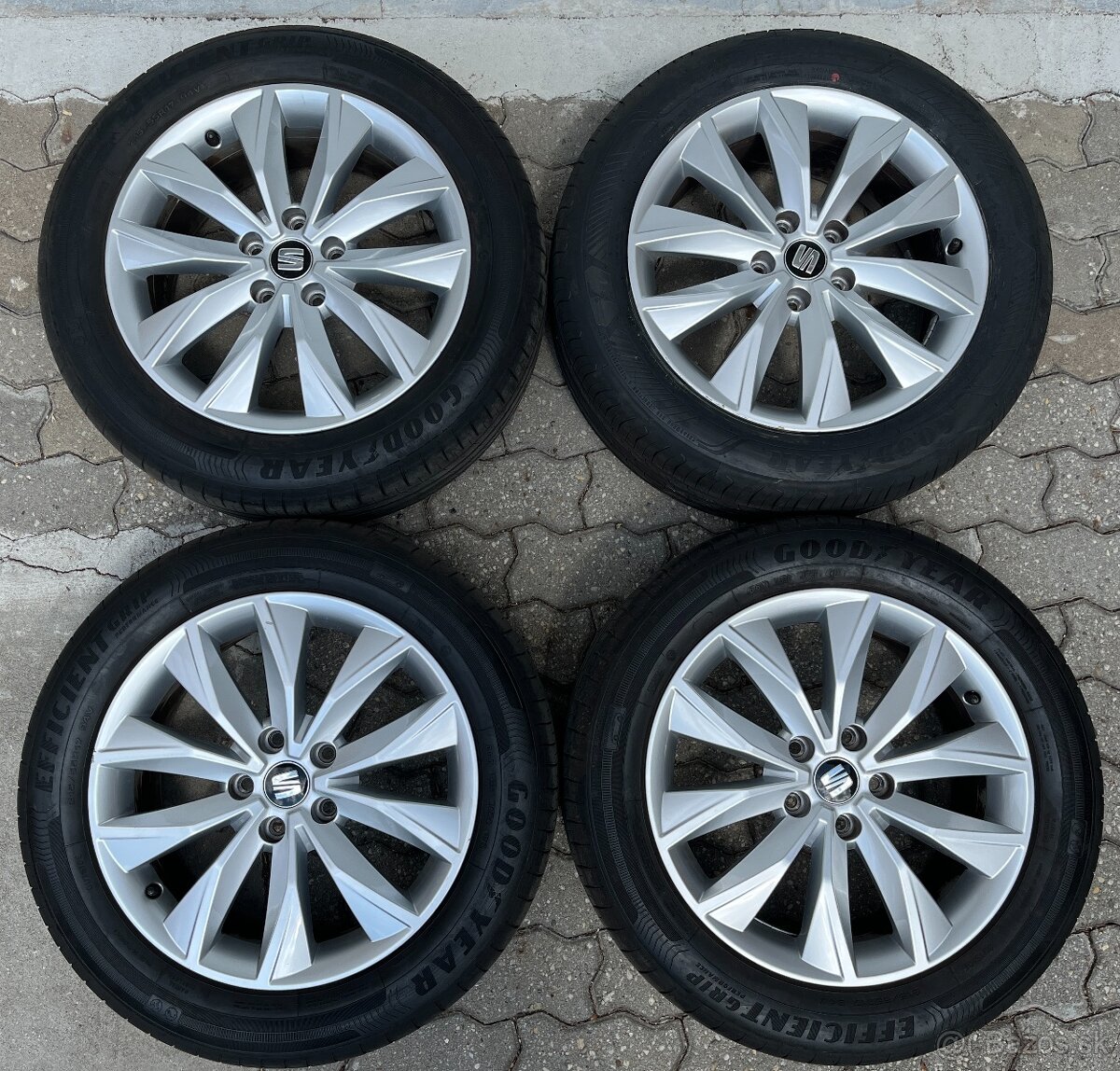 Originalna sada diskov SEAT ATECA 7.0JxR17 ET45, 215/55/R17