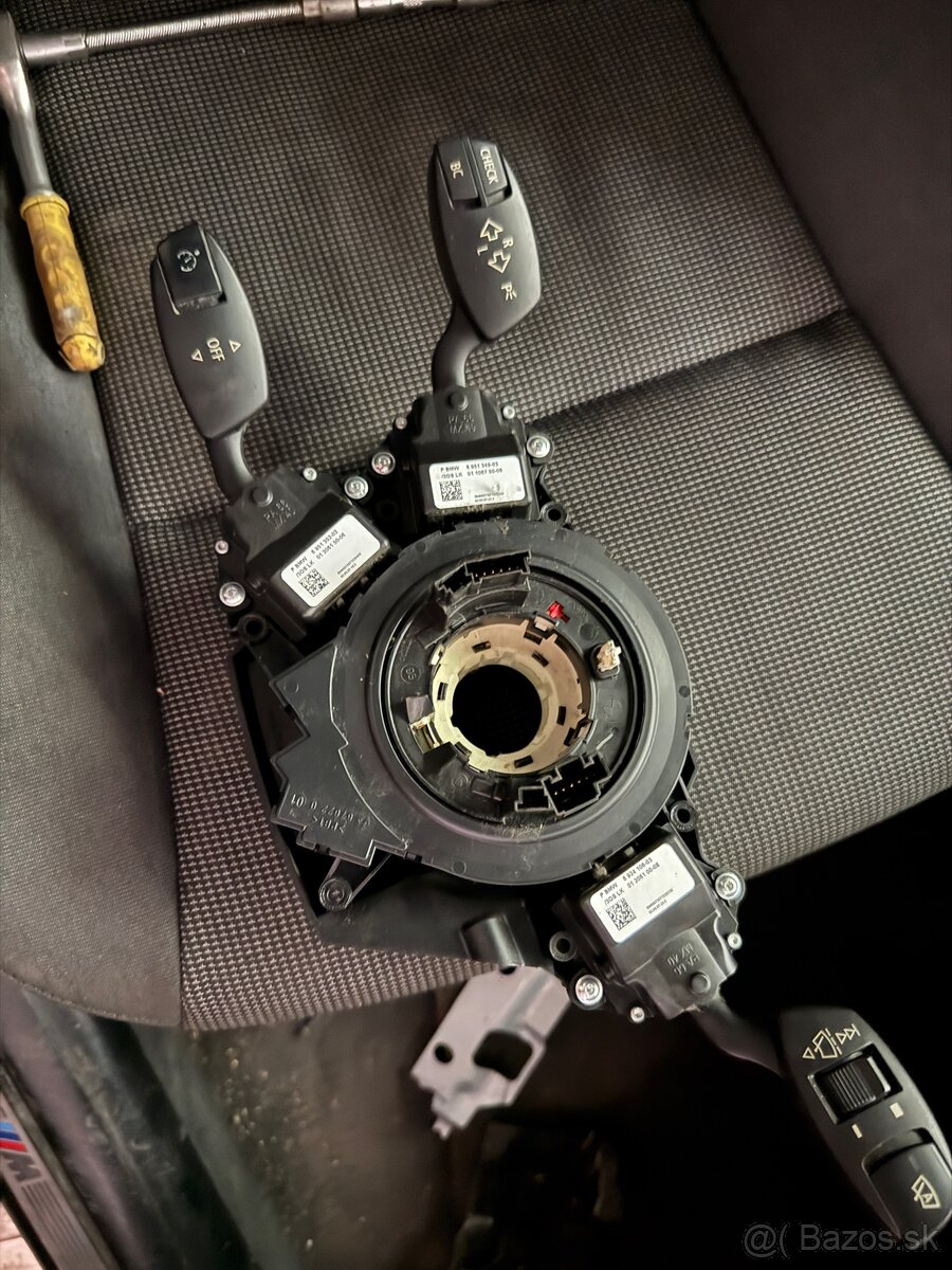 BMW e60 podvolantovy krúžok