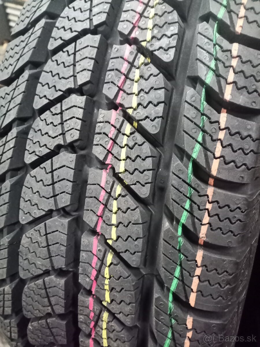 205/65 R16C 107/105 R Semperit