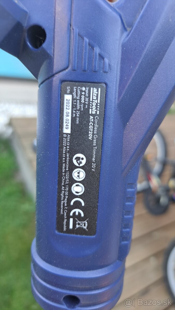 Krovinorez / vyzinacka elektricka
