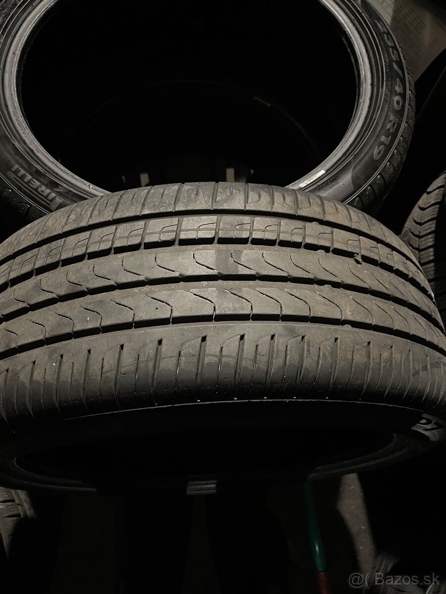235 40 r19