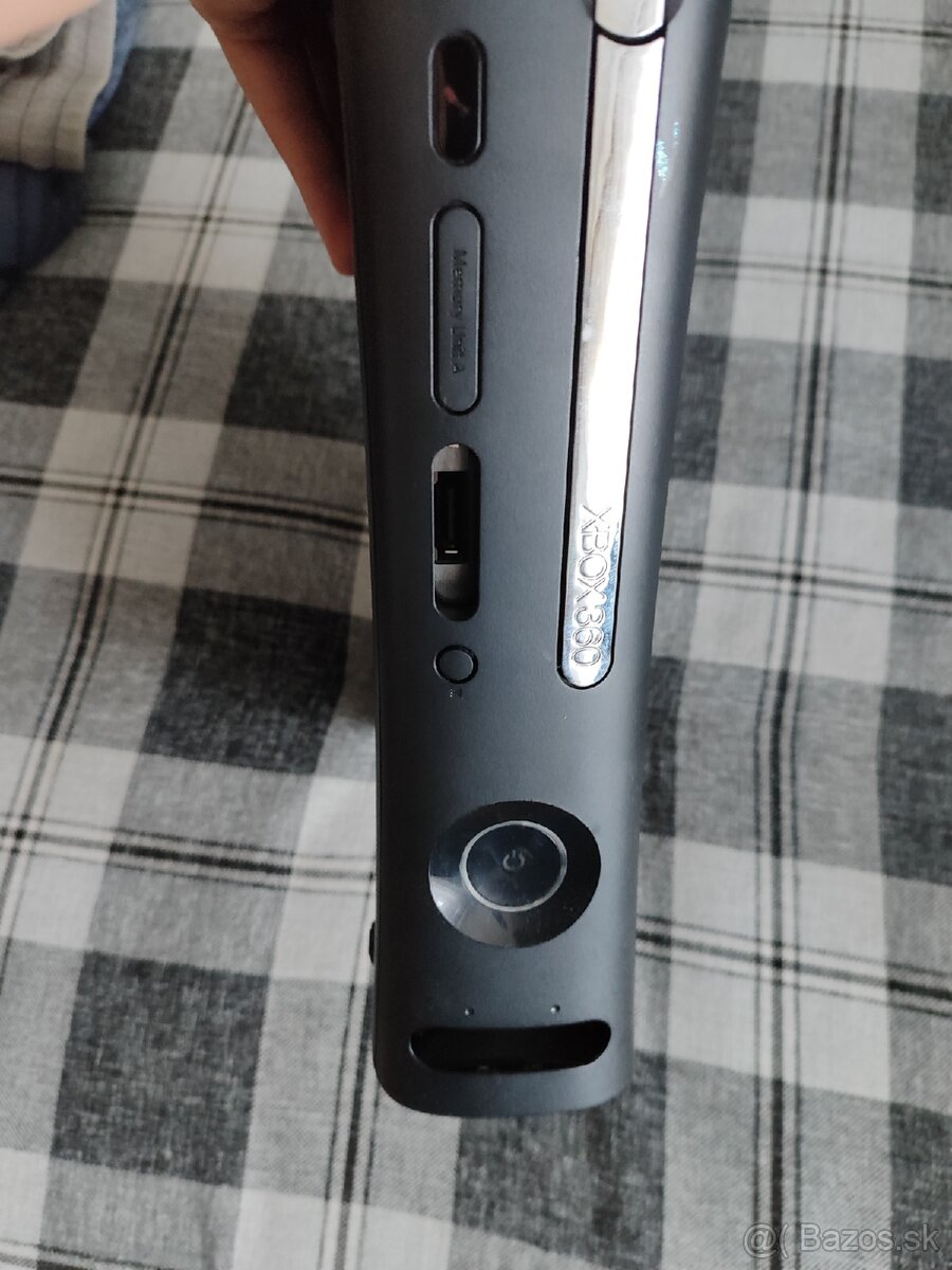 Predám Xbox 360 aj s hramy