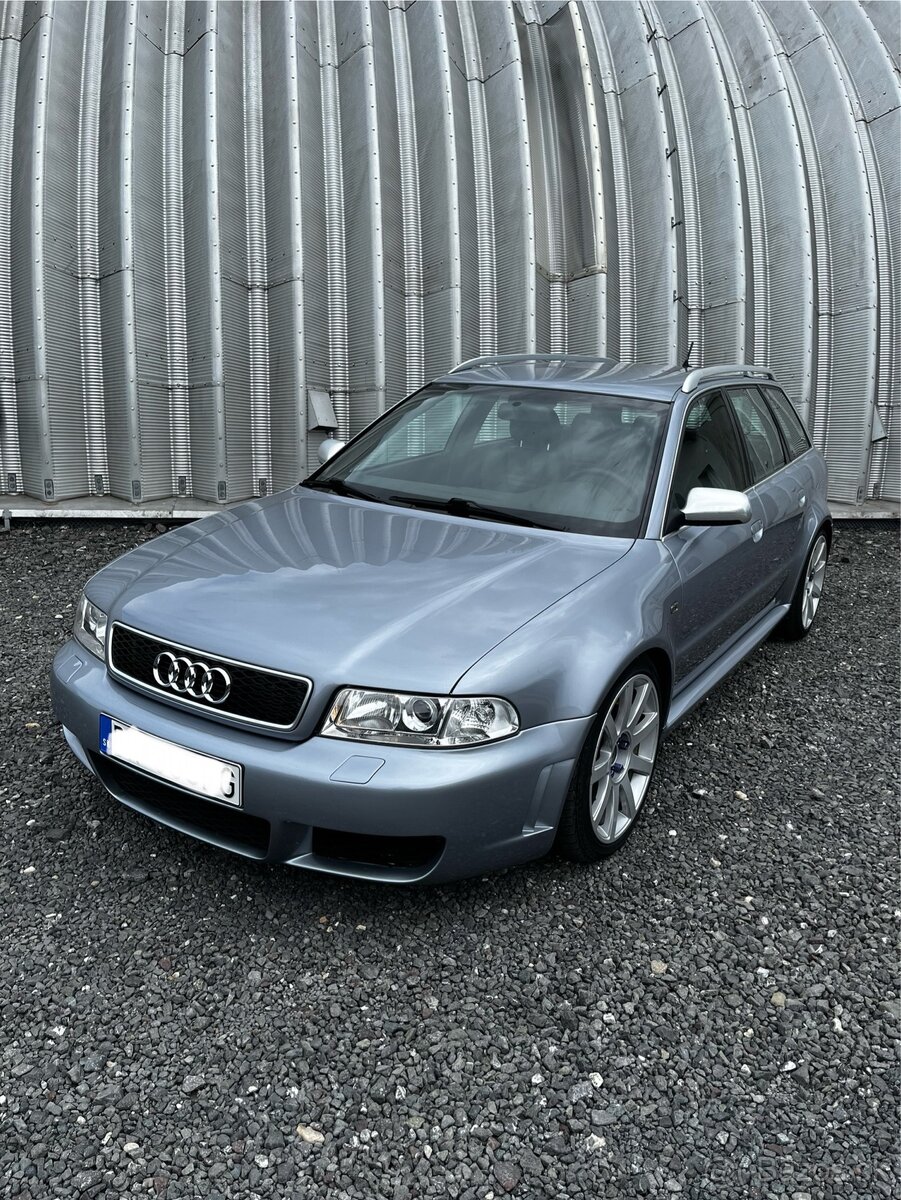Audi rs4 b5