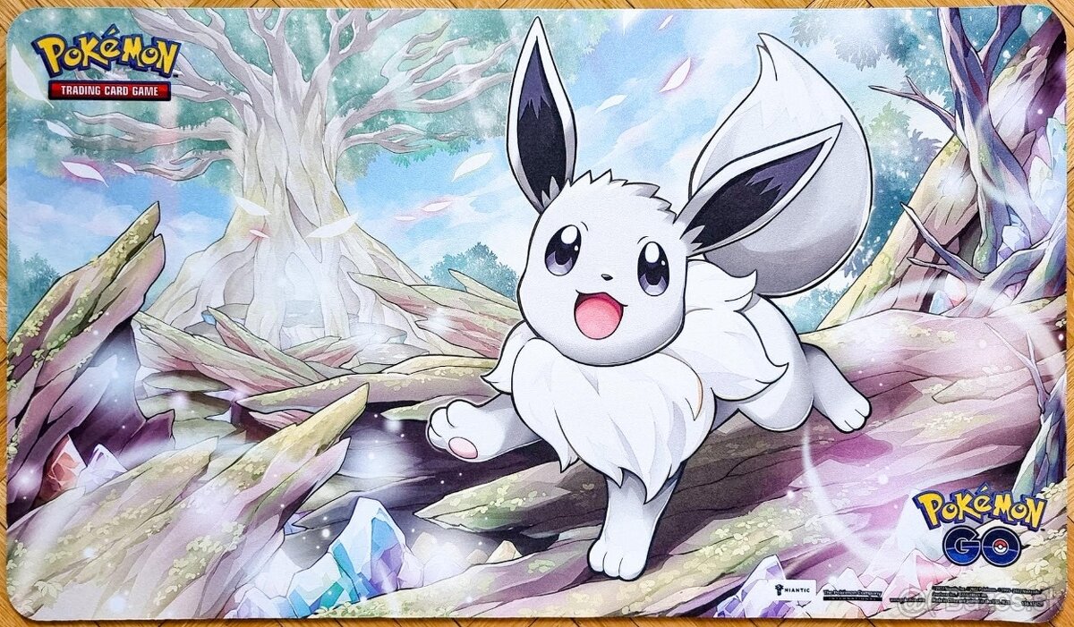 Radiant eevee podložka