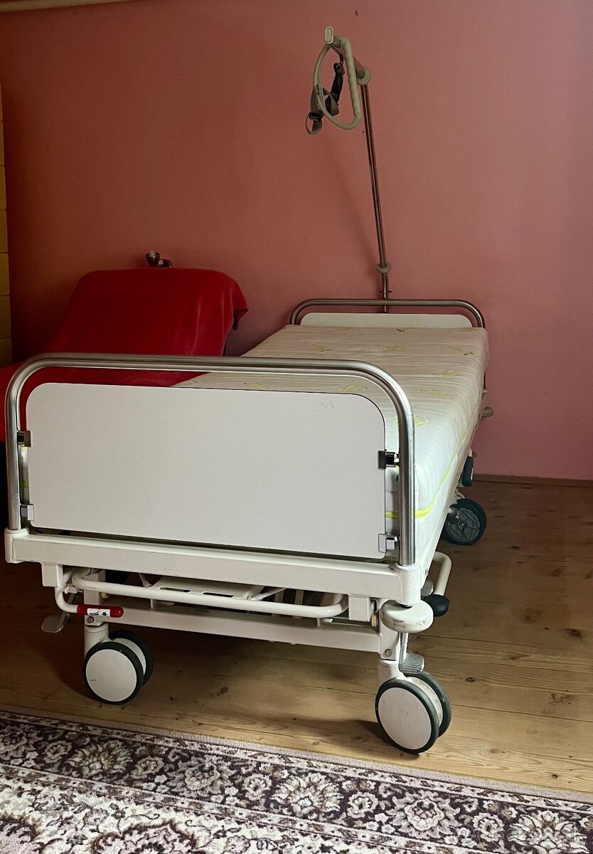 Polohovateľná posteľ