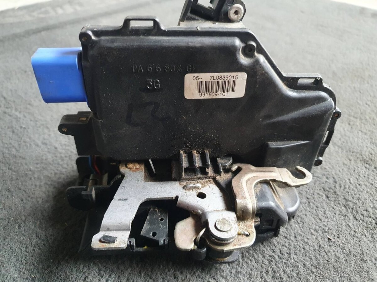 Zámky dverí, Vw Touareg 7l