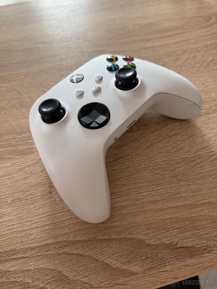 5 mesačný Xbox ovladac
