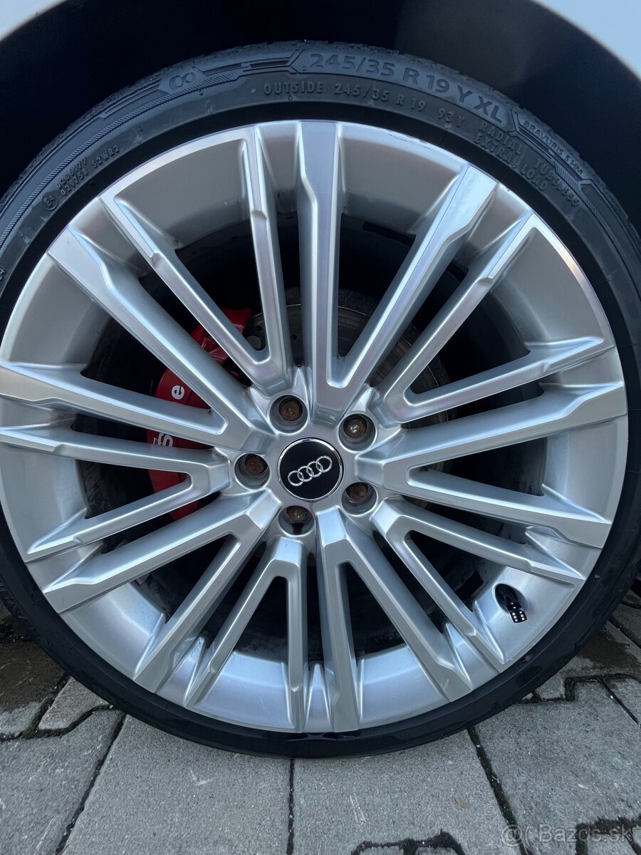 Audi org. elektróny