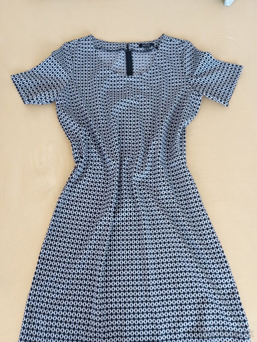 Dámske šaty esmara 44/46 xxl