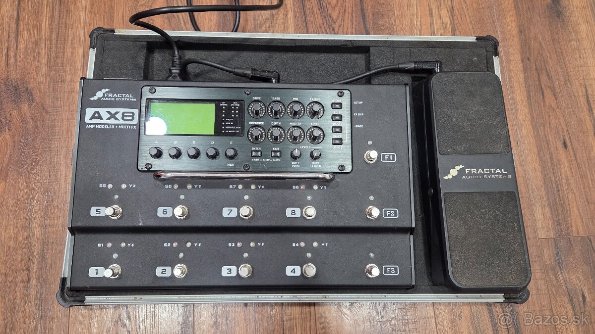 Fractal Ax8 + EV-1 Expression pedal + custom kufór