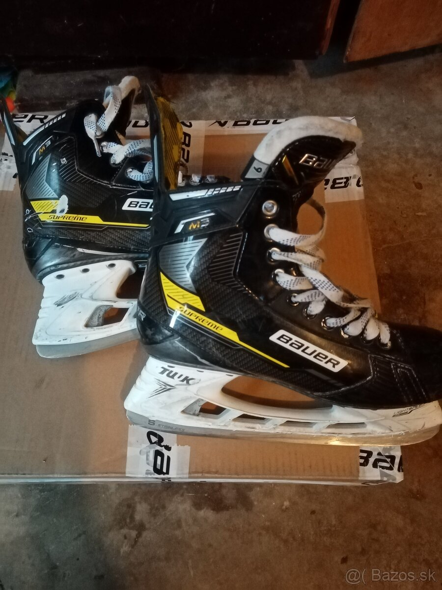 Korčule Bauer Supreme M3 č. 9 EE