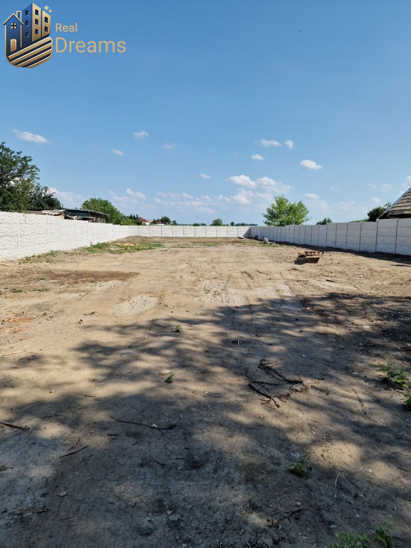 Predaj stavebného pozemku s rozlohou až 1410m2 s prípojkami