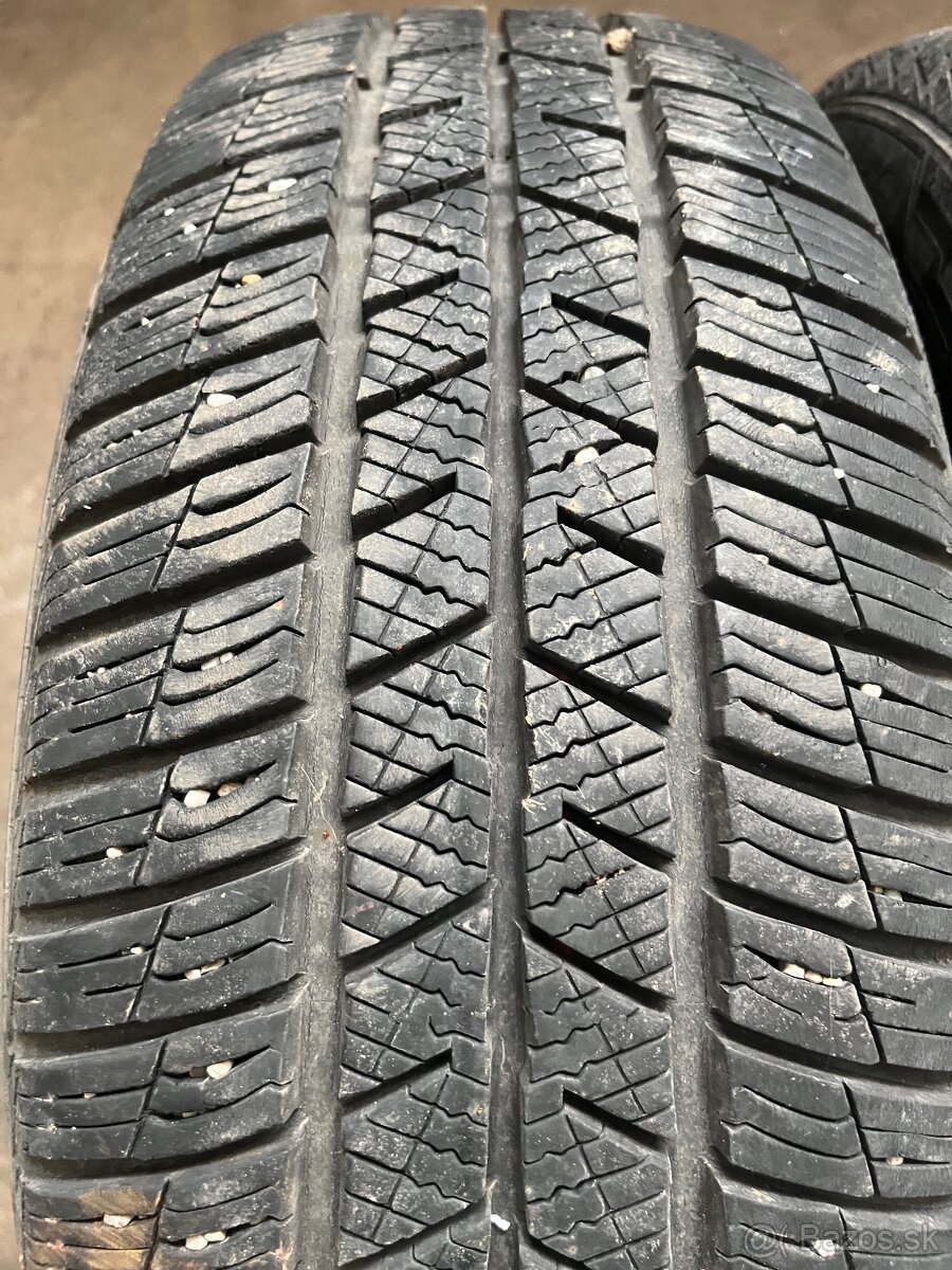 205/55R16 Barum zimne