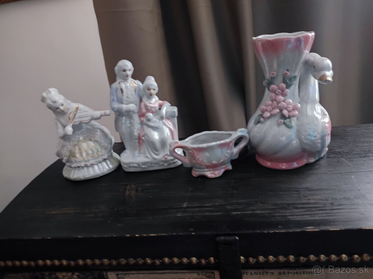 Váza, sošky.