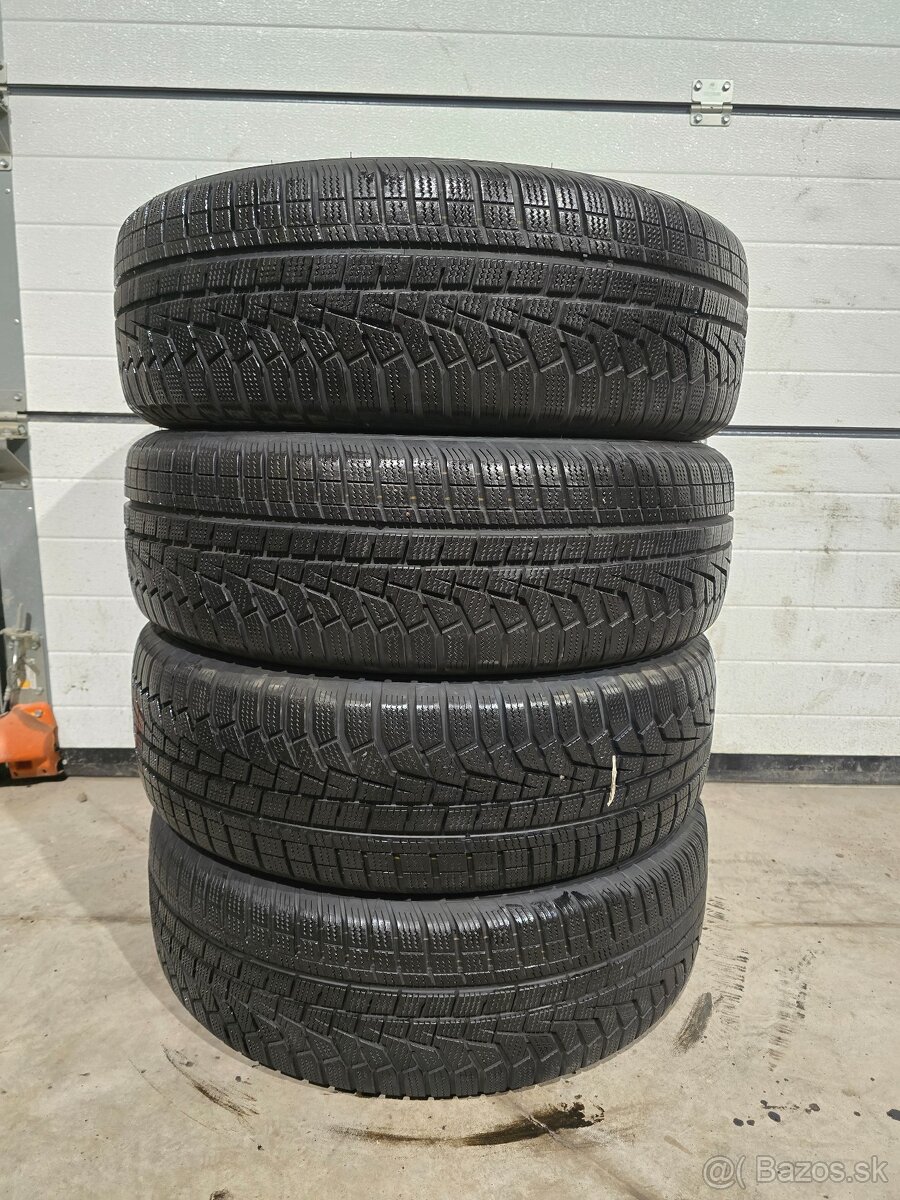 Zimné Pneu Hankook 215/65 R17
