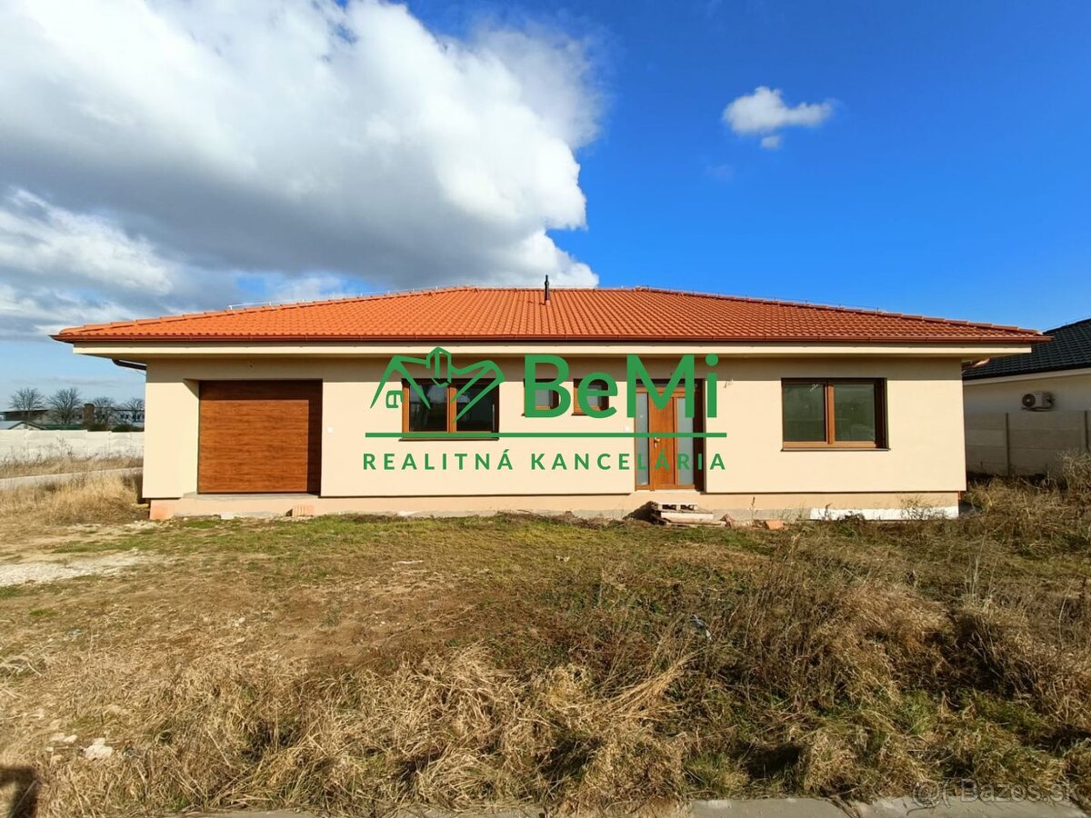 021-12-PAMA Novostavba - 4 izbový rodinný dom s 2 garážou -
