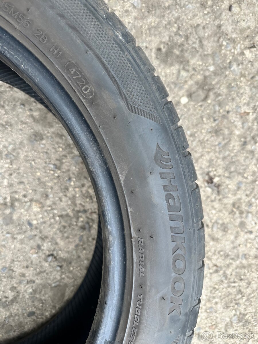 255/45R19