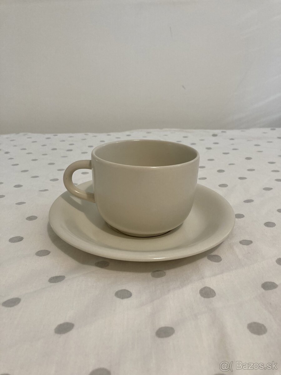 Porcelánové šálky + tanieriky