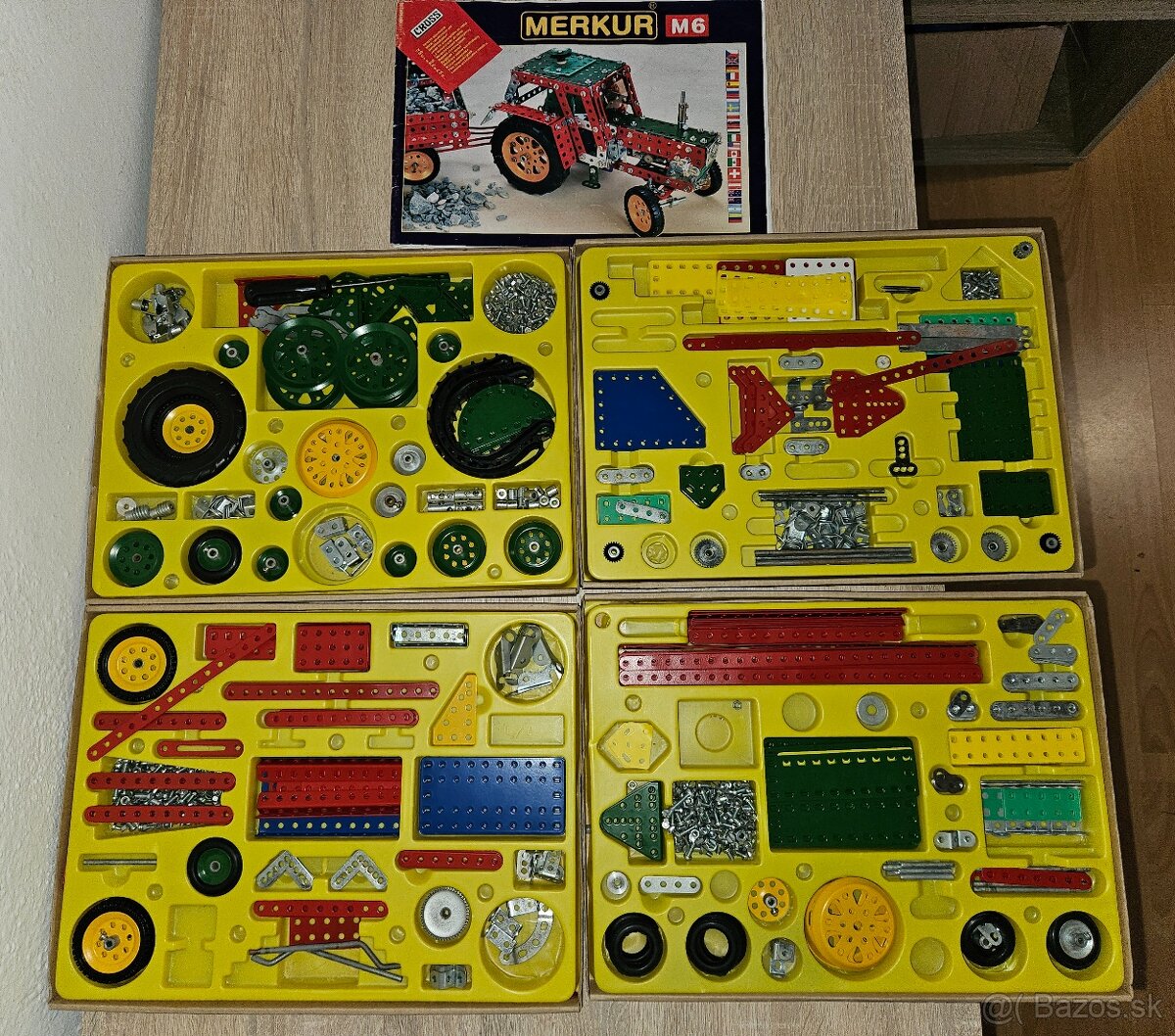 Predám stavebnicu na 4 plátach MERKUR 6