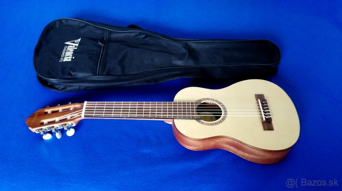 Predam guitalele Valencia JC350.