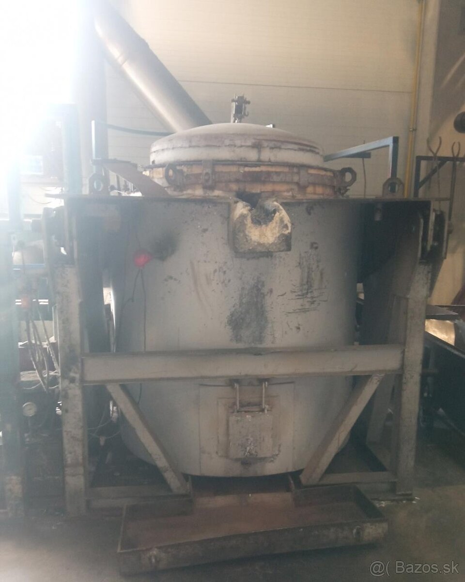 Plynová tavící pec 800 kg