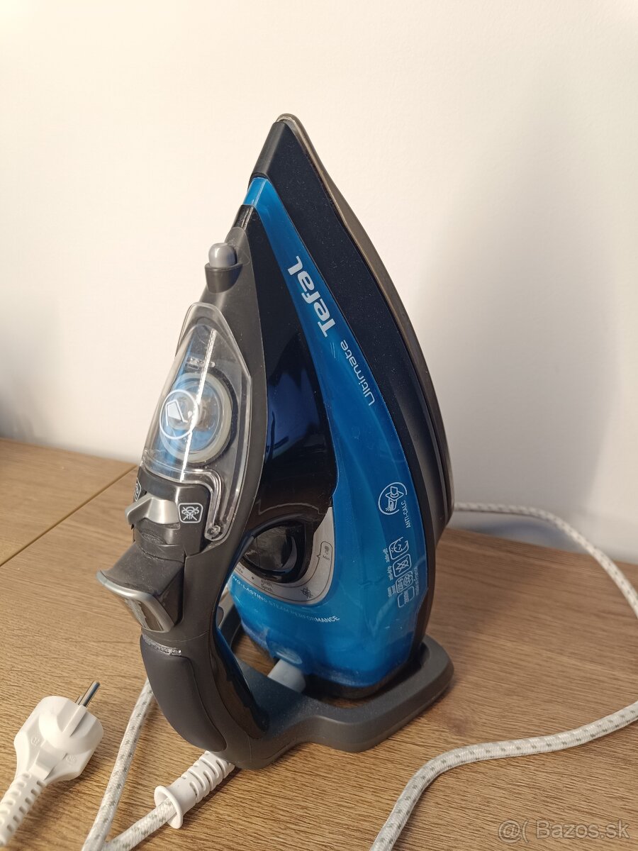 Naparovacia žehlička Tefal ULTIMATE ANTI-CALC FV9745