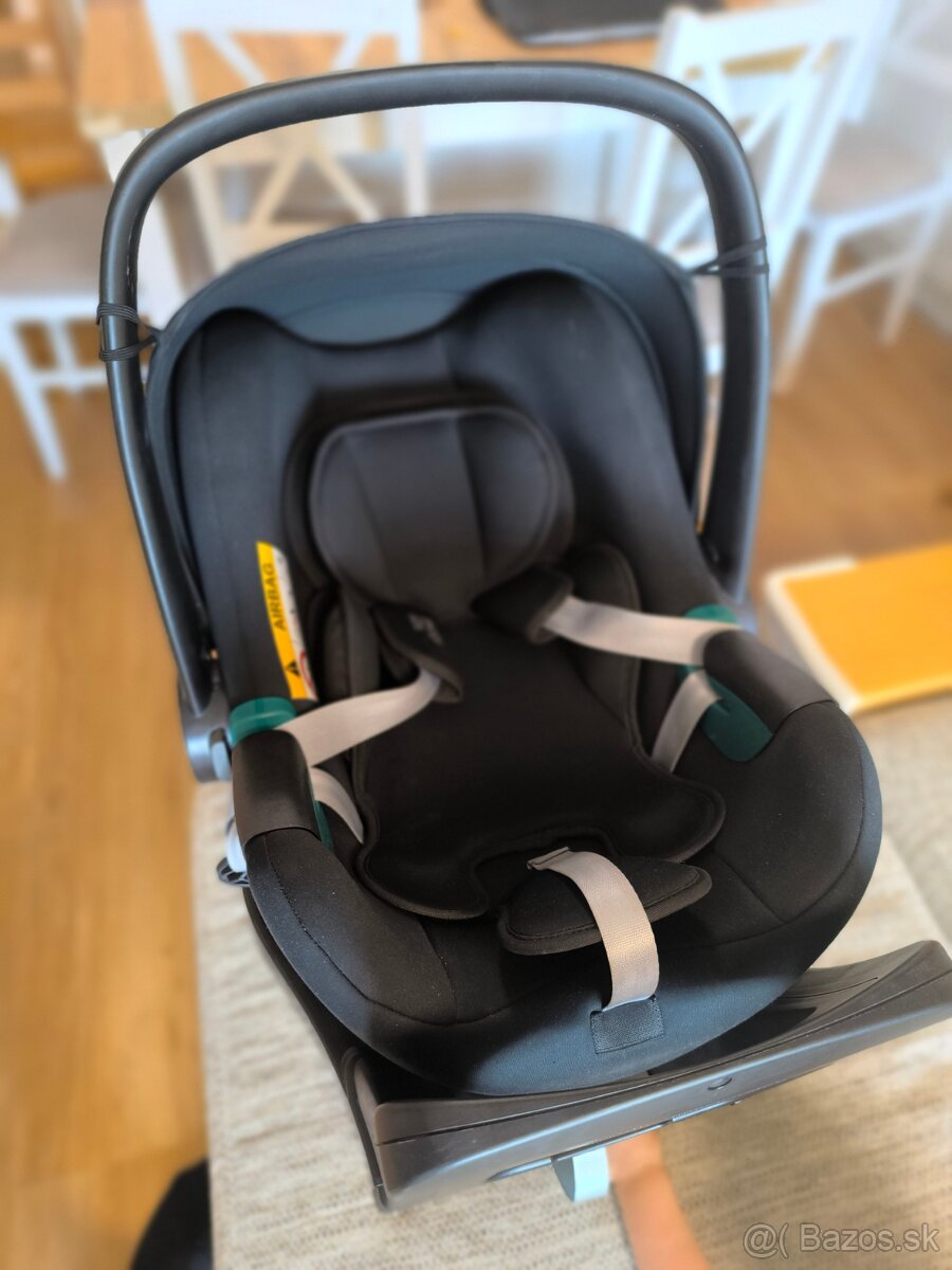 Vajíčko Britax Romer baby safe 3 i-size + isofix základňa