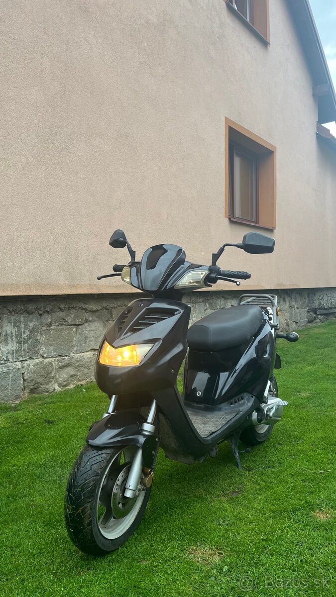 Skuter 50ccm 2t