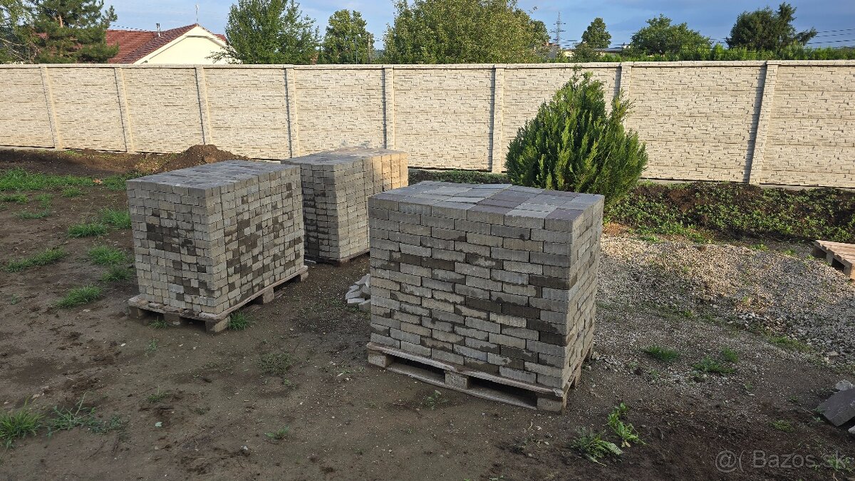 Predám zámkovú dlažbu 80m²