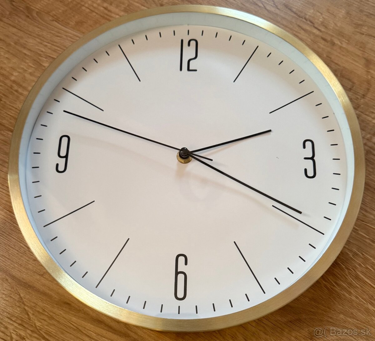 NÁSTENNÉ HODINY ZLATÉ