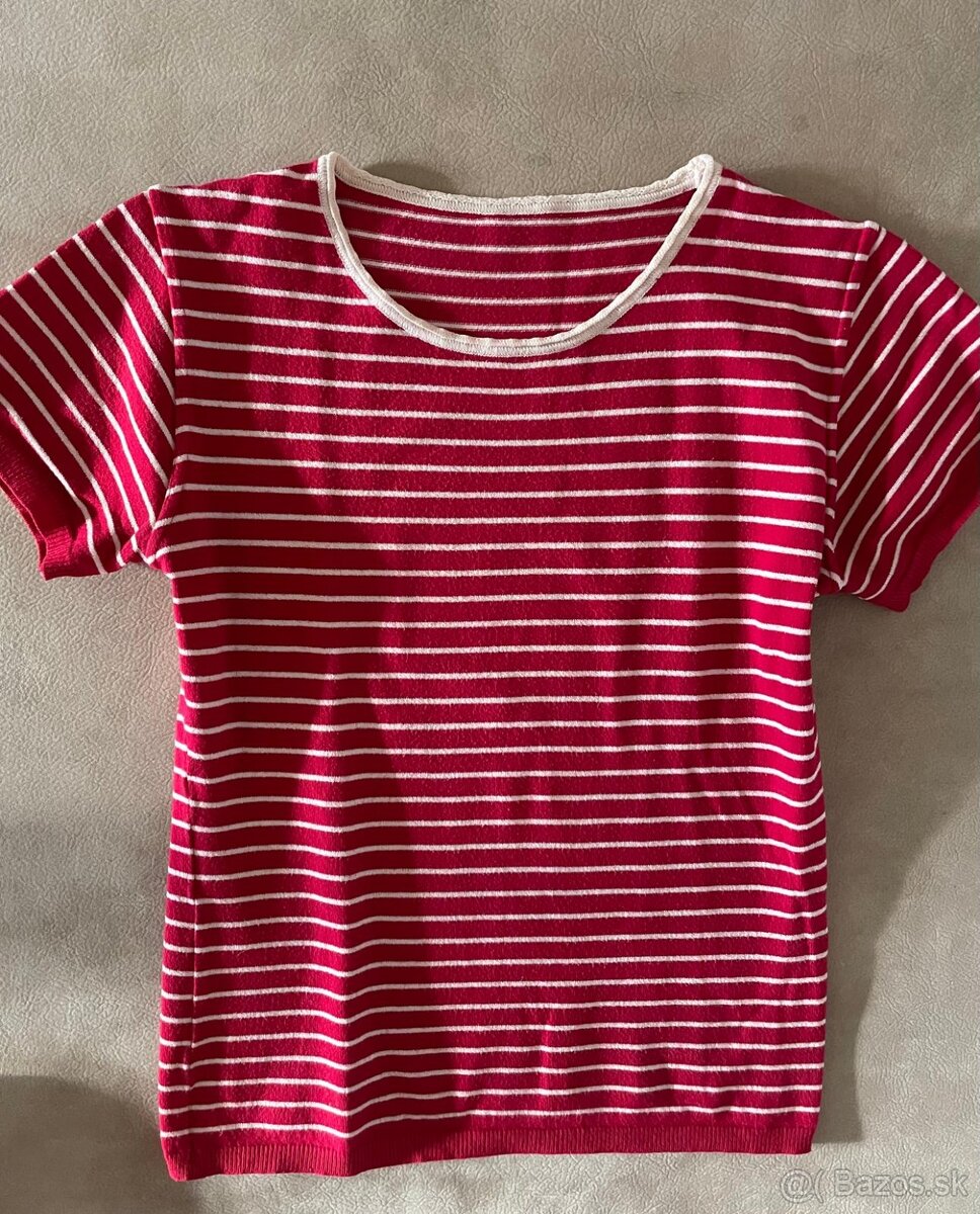 Pekné červené teplé tričko XS,S