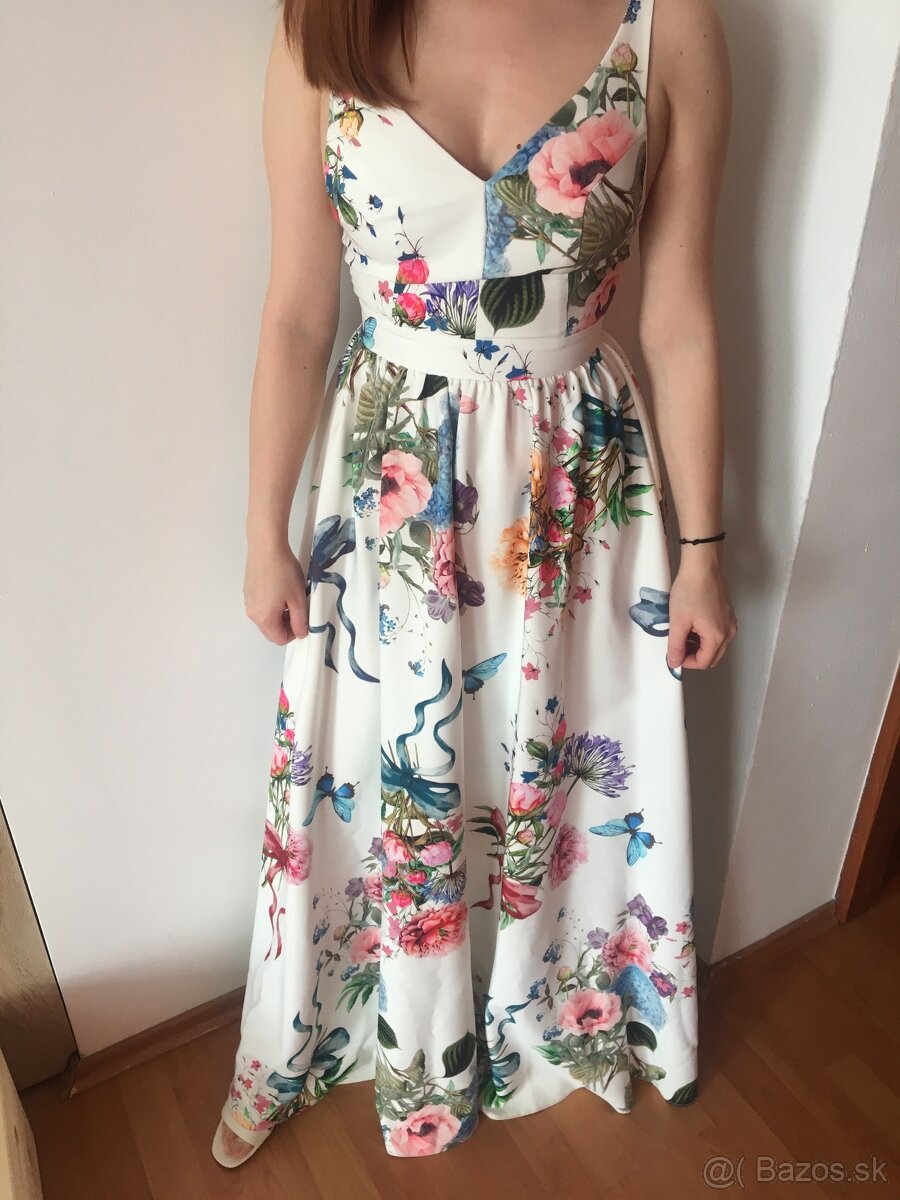 Spoločenské dlhé šaty