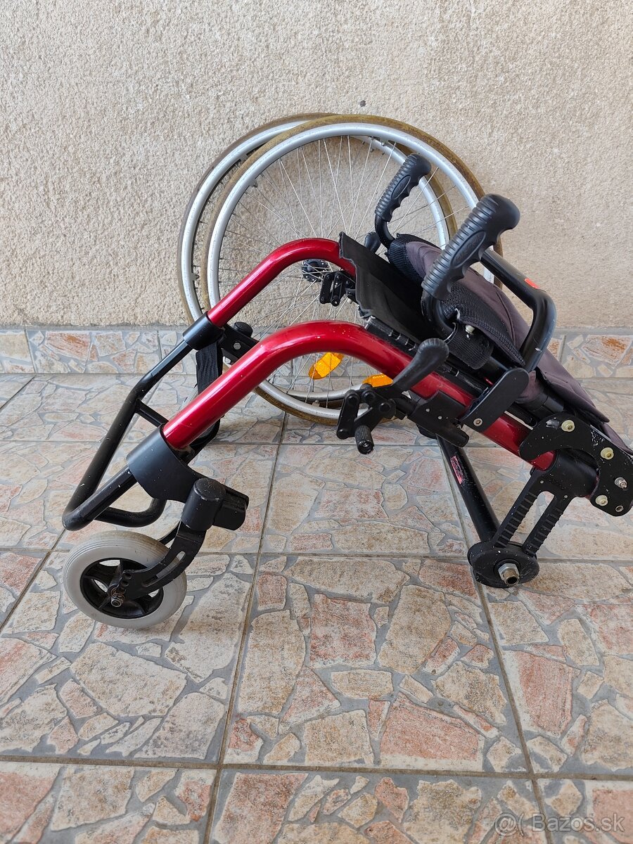 Aktívny invalidný vozík