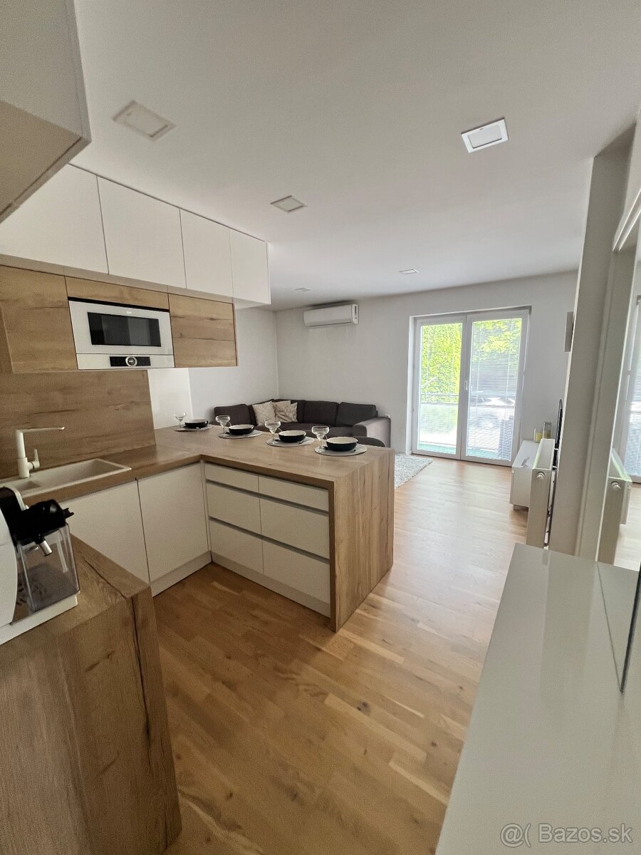 Predám 3 Izb byt v centre mesta Komárno